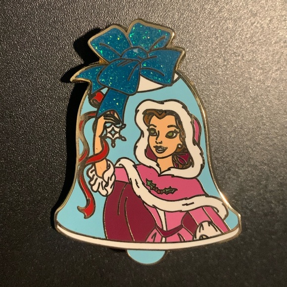 Limited edition 250 Beauty and the Beast bell pin badge #86543a - Picture 1 of 5
